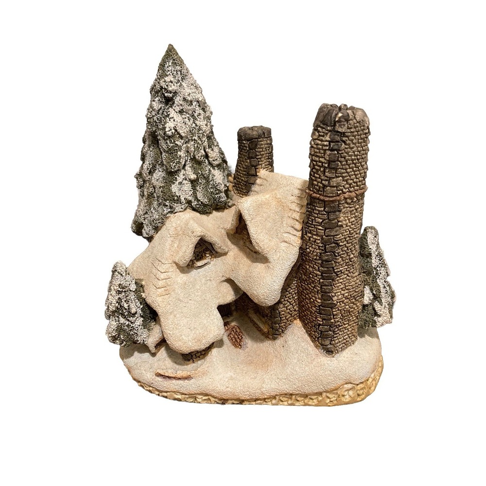 David Winter English Cottage Snow Covered Stone House Village Figurine Whimsical